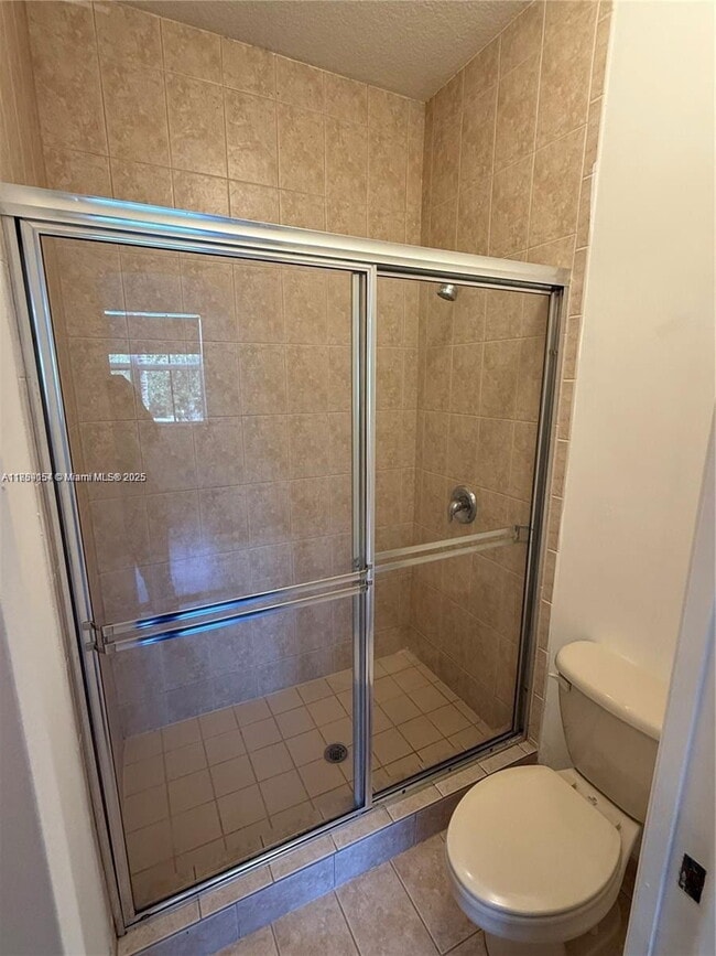 Building Photo - 906 SW 143rd Ave