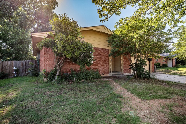 Building Photo - 412 NW 69th St