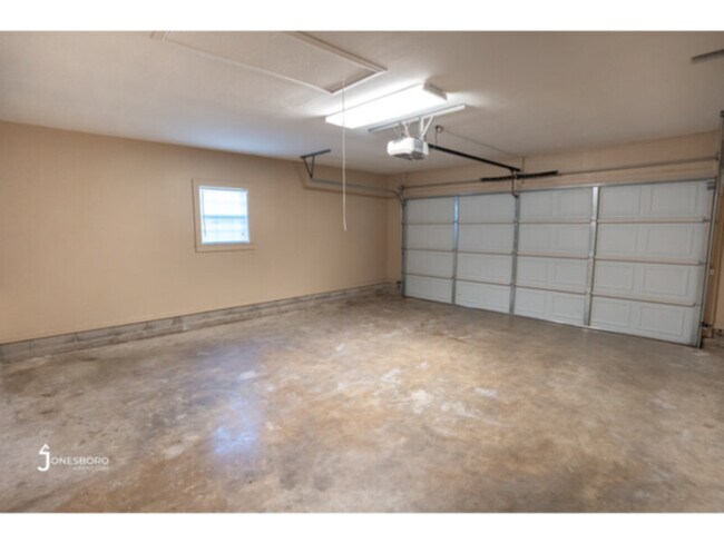 Foto del edificio - HOUSE: Over 1200 Sq Ft 3BR House in the Pe...