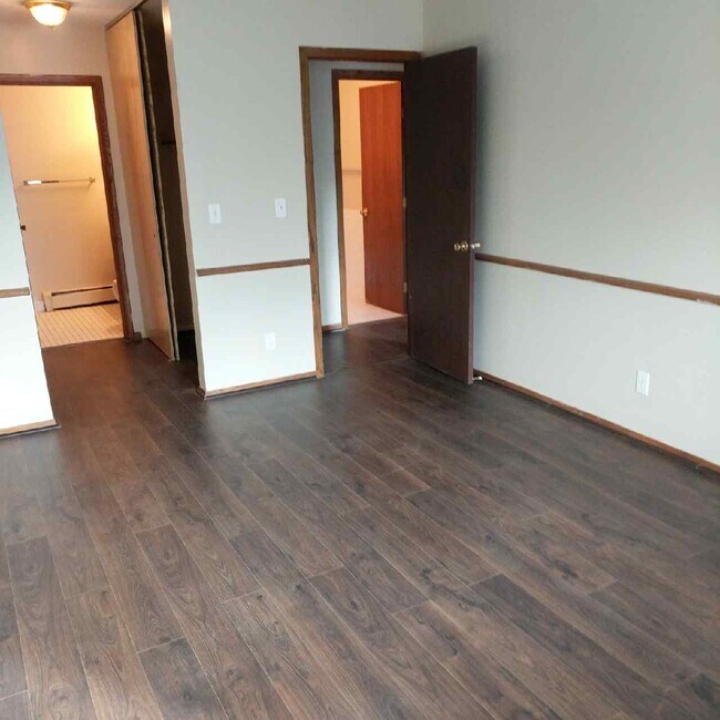 Foto del edificio - 8308 Zane Ave N