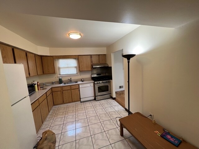 Foto del edificio - 5305 Hana Rd