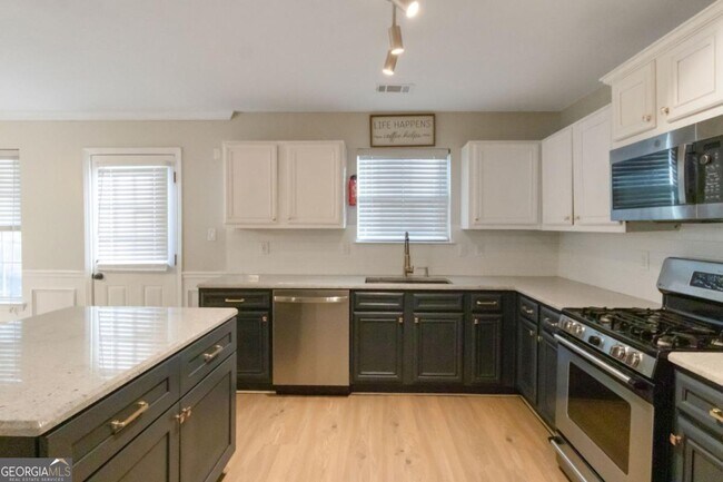 Foto del edificio - 5920 Seabright Ln