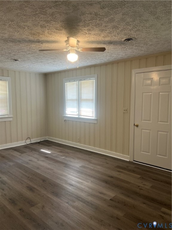 Building Photo - 1409 Surry Ave