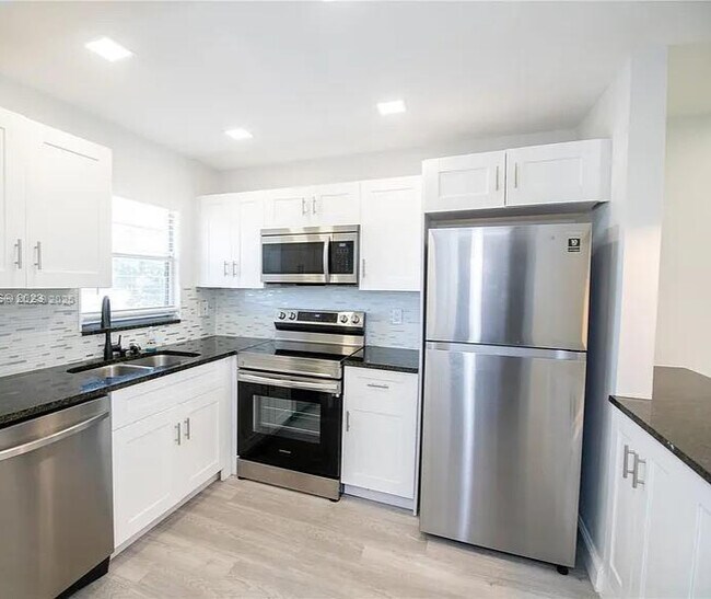 Foto del edificio - 2755 W Atlantic Ave