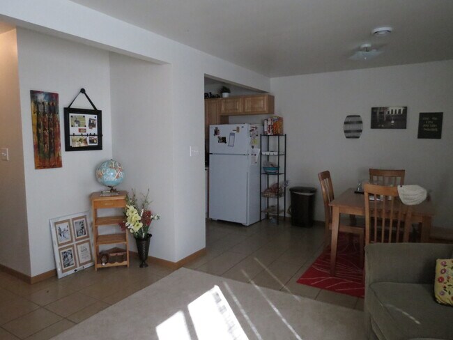 Building Photo - 1526 Starview Dr