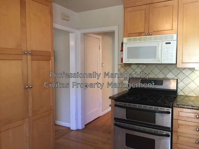 Building Photo - Charming 1 Bedroom Cottage in Palo Alto