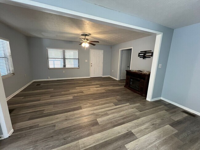 Foto del edificio - 3580 New Berlin Rd