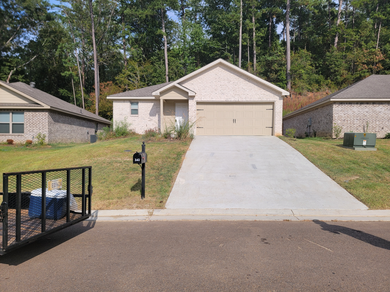 Primary Photo - 242 Skylane Dr