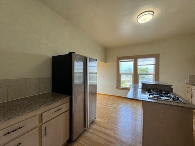 Foto del edificio - 111 W Hawthorne St