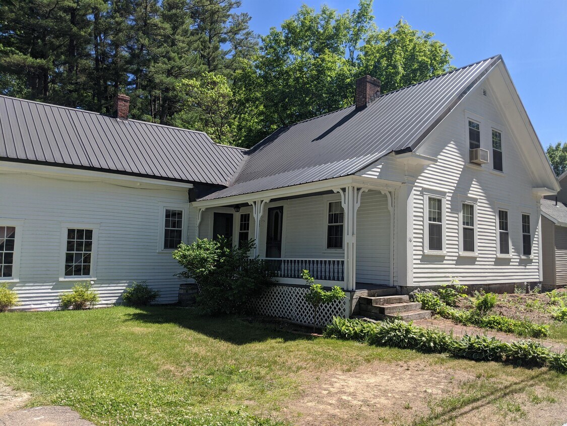Primary Photo - 16 Water St