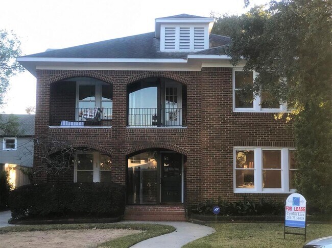 Building Photo - 1611 Colquitt St
