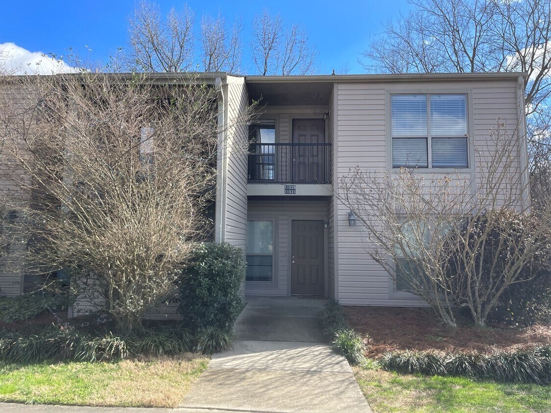 Primary Photo - Great 1/1 Condo in Carmel Village II