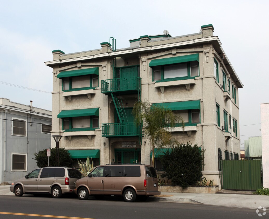 Primary Photo - 725 E 1st St