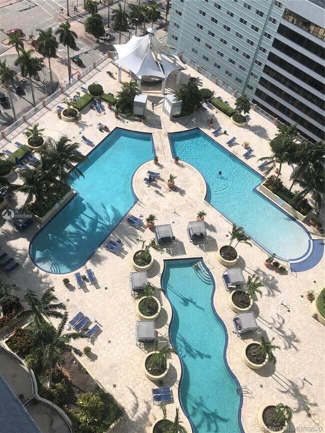 Foto del edificio - 244  Biscayne Blvd 443 Miami Fl 33132