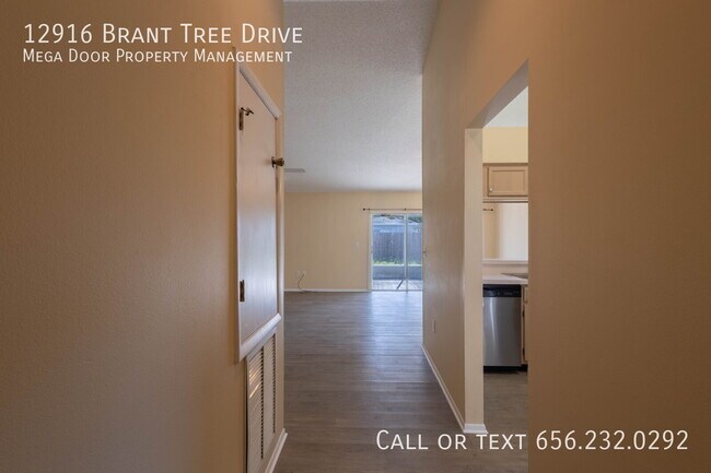 Building Photo - 12916 Brant Tree Dr