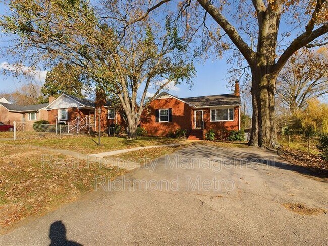 Foto del edificio - 7505 Landsworth Ave