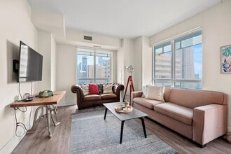 Building Photo - 277 Front St W