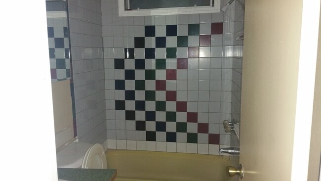 Building Photo - 2 Goff Rd