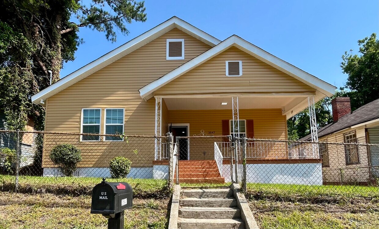Foto principal - 3547 Brookdale Ave