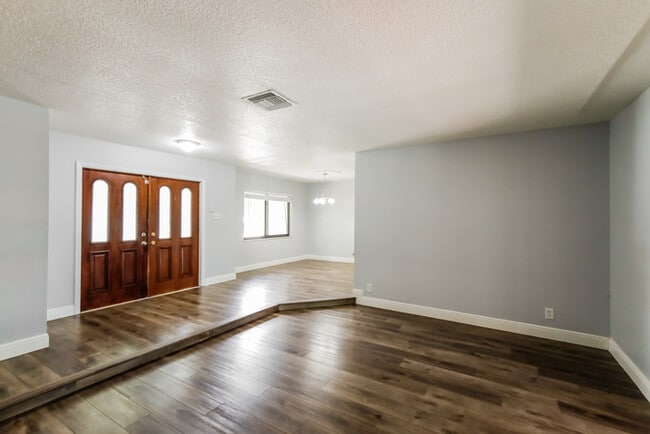 Building Photo - 264 NW 79th Ave