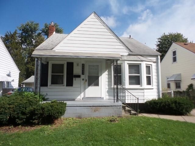Foto principal - 20033 Elkhart St