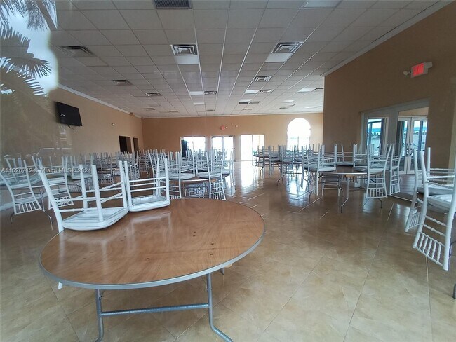 Foto del edificio - 1110 NW 125th Path