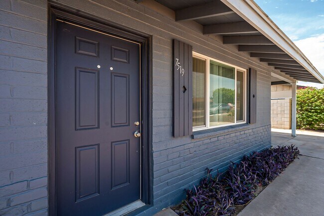 Foto del edificio - Scottsdale Home that has everything you need!