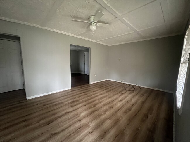 Foto del edificio - 207 McFadden St