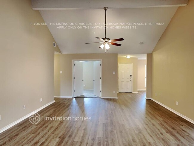 Foto del edificio - 2306 Lakeshore Ln