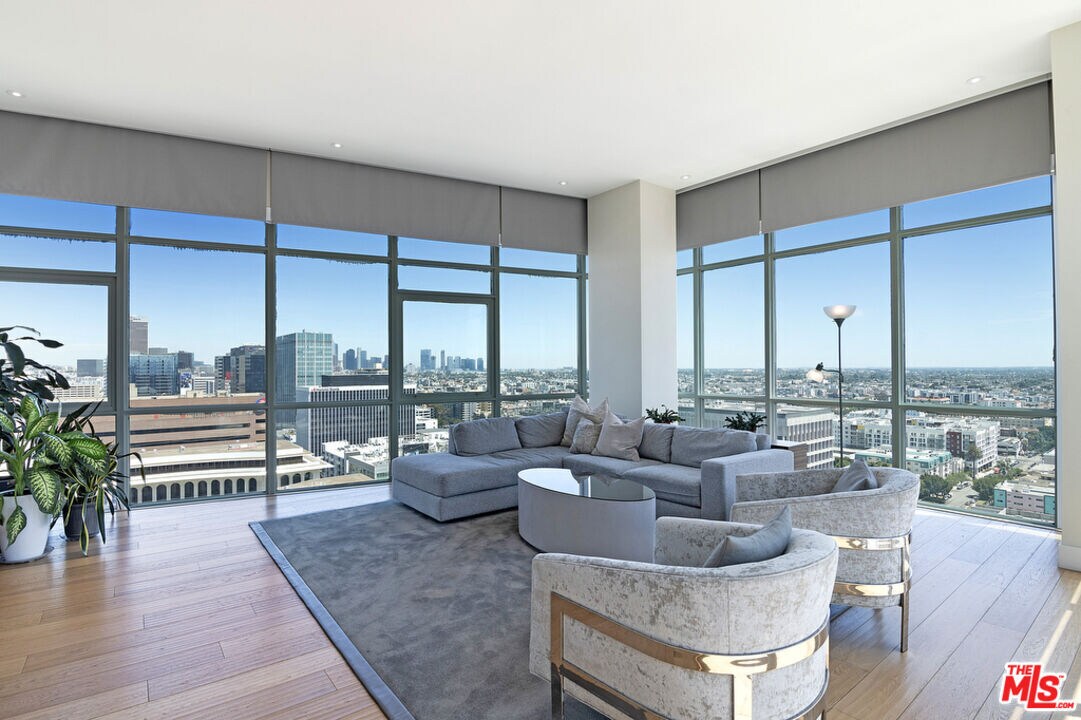 Primary Photo - 3785 Wilshire Blvd