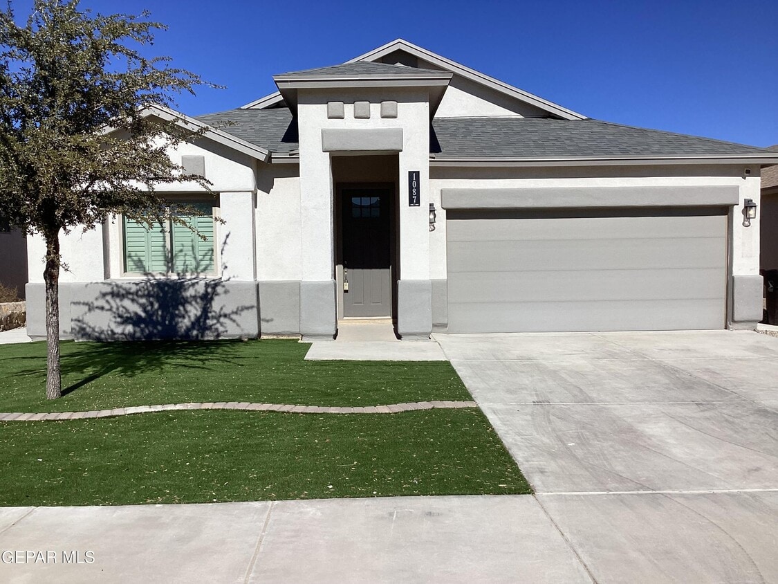 Foto principal - 1087 Brass Hl Ave