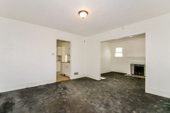 Foto del edificio - 3222-3224 S Adams Ave