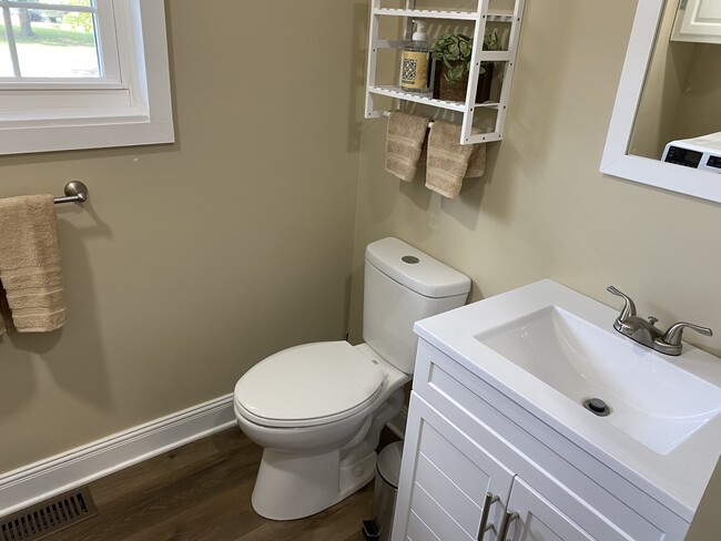 Half bath on main floor - 3213 Joe Rawlings Rd