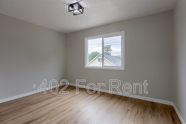 Building Photo - 4715 Davenport St