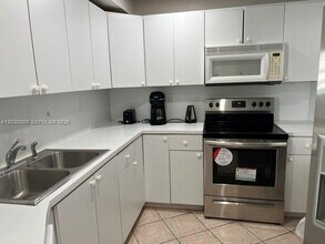 Building Photo - 3725 S Ocean Dr