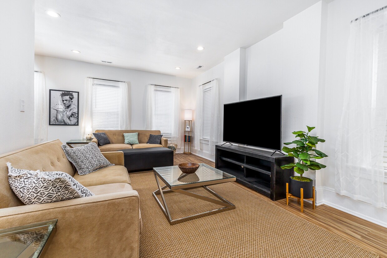 Living room area - 525 Loras Blvd