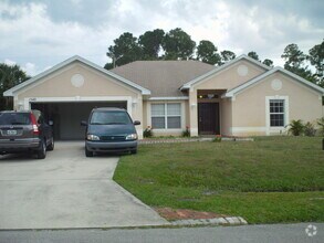 Building Photo - 1540 SW Birkey Ave