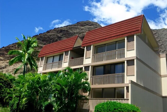 Fachadas exteriores de edificios - 84-754 Ala Mahiku St