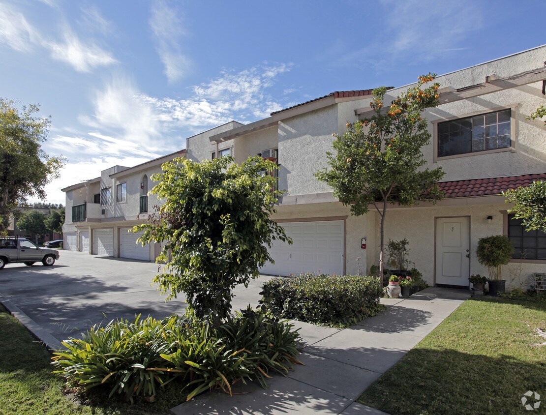 Foto del edificio - 8411 Larson Ave