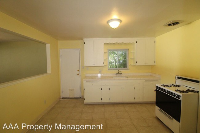 Foto del edificio - 2 br, 1 bath House - 425 H Street