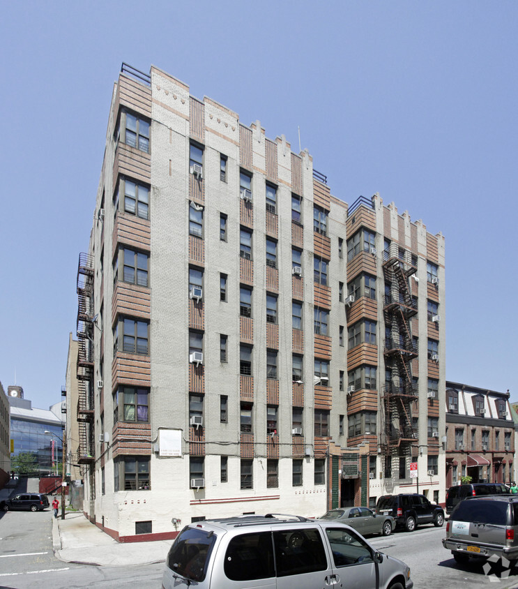 Foto del edificio - 2555 Bainbridge Ave