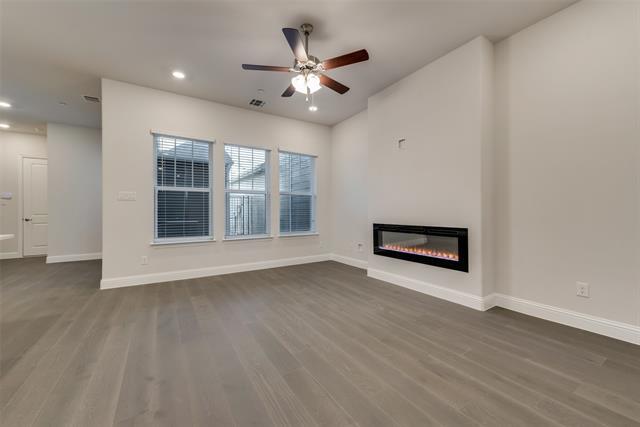 Foto del edificio - 8941 Grand Ave