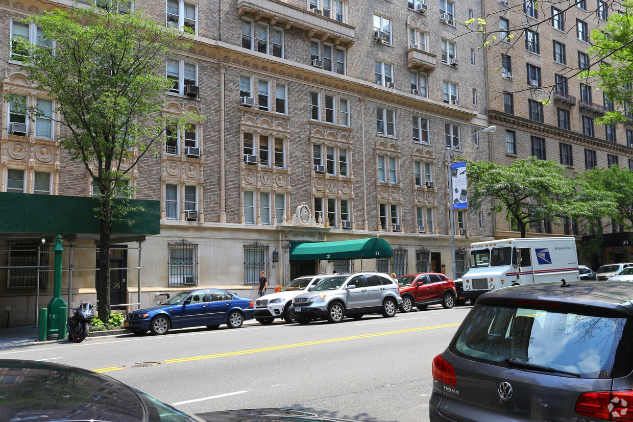 Building Photo - 27 W 86th St