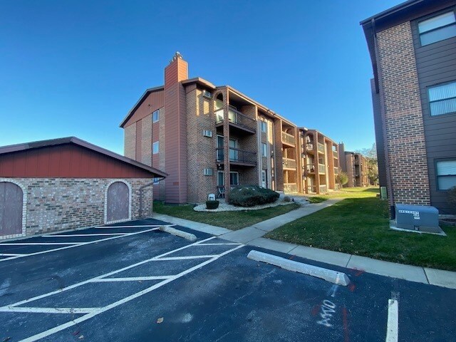 Foto del edificio - 15806 Orlan Brook Dr
