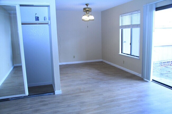 Building Photo - 2 br, 1 bath House - 6292 Joaquin Murrieta