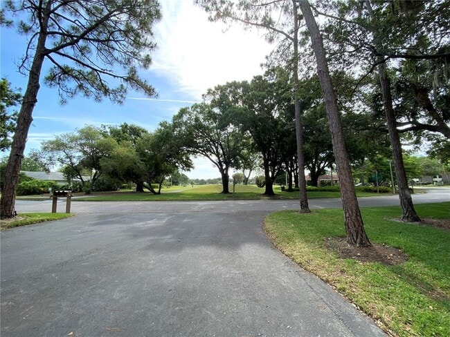 Building Photo - 2767 Ringwood Meadow