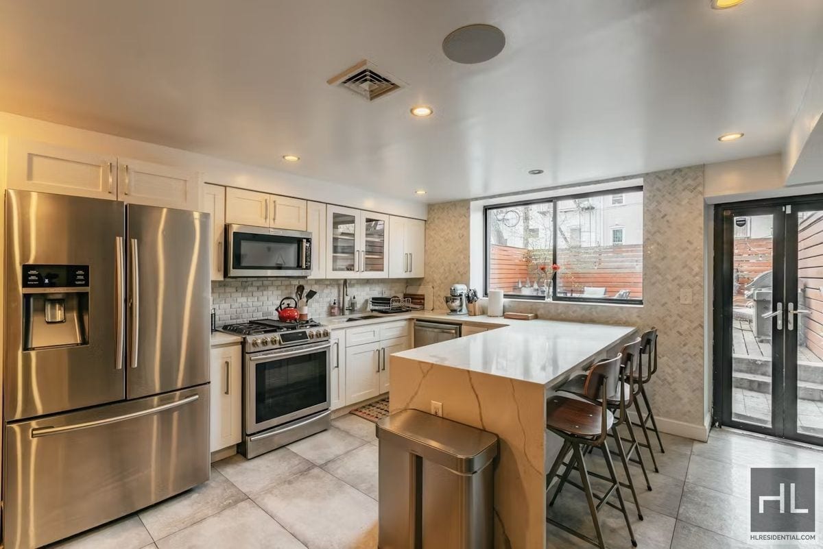 Primary Photo - CLIFTON PLACE