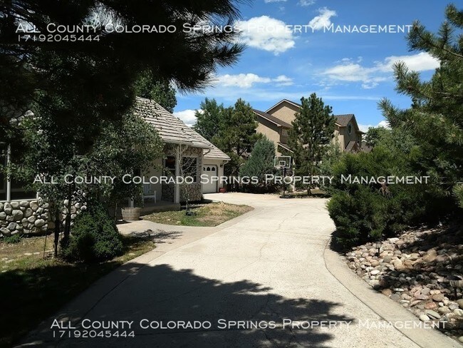 Foto del edificio - 15320 Steinbeck Ln