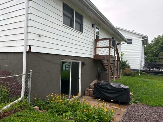 Building Photo - 6816 N Terra Vista Dr