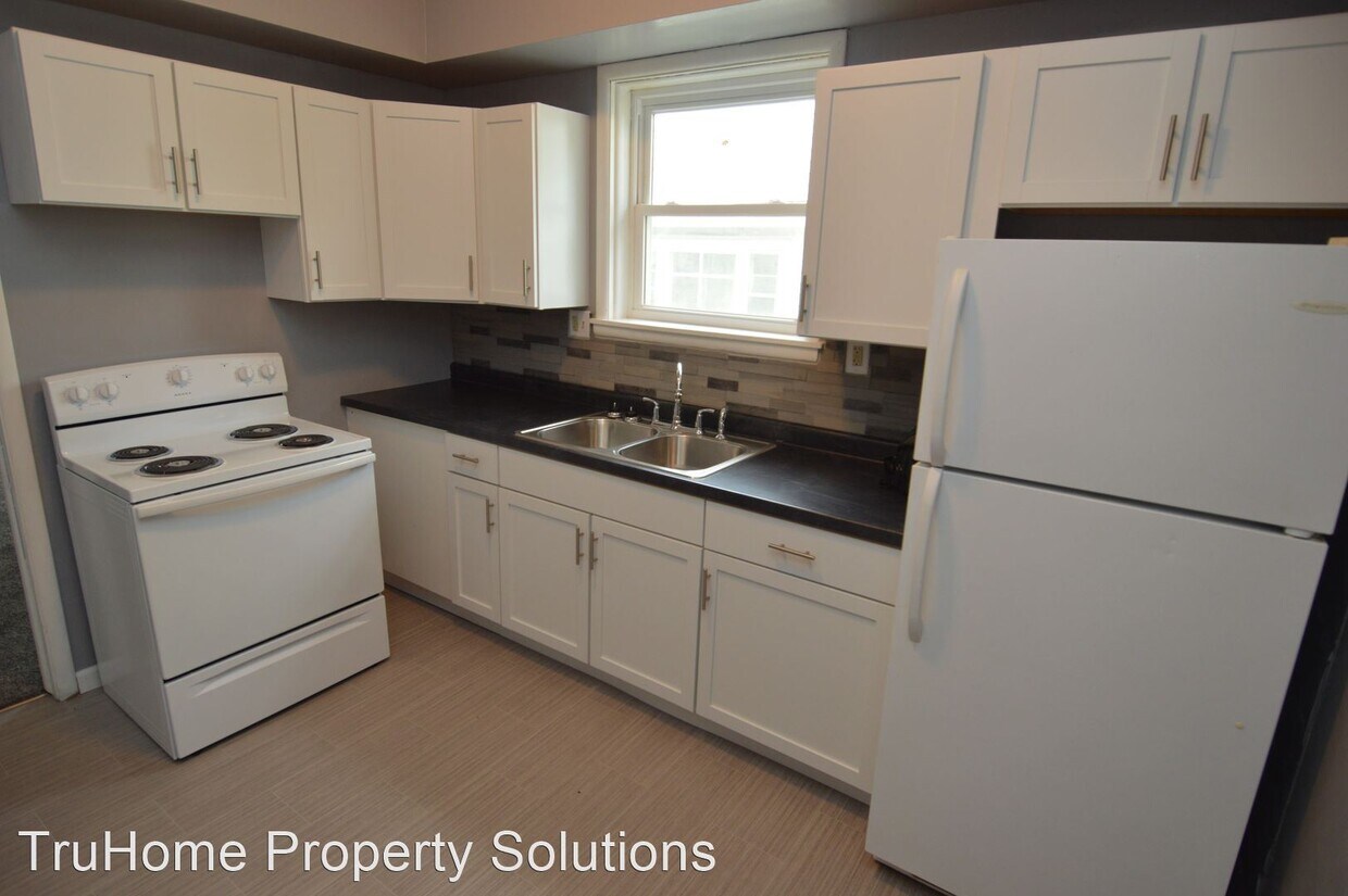 Primary Photo - 522 S 5th St
